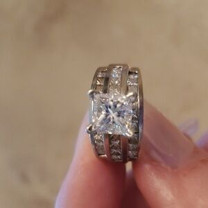 Platinum Total 4.07 Carats Diamond Ring